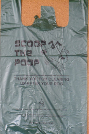 poop-bags-degradable-green